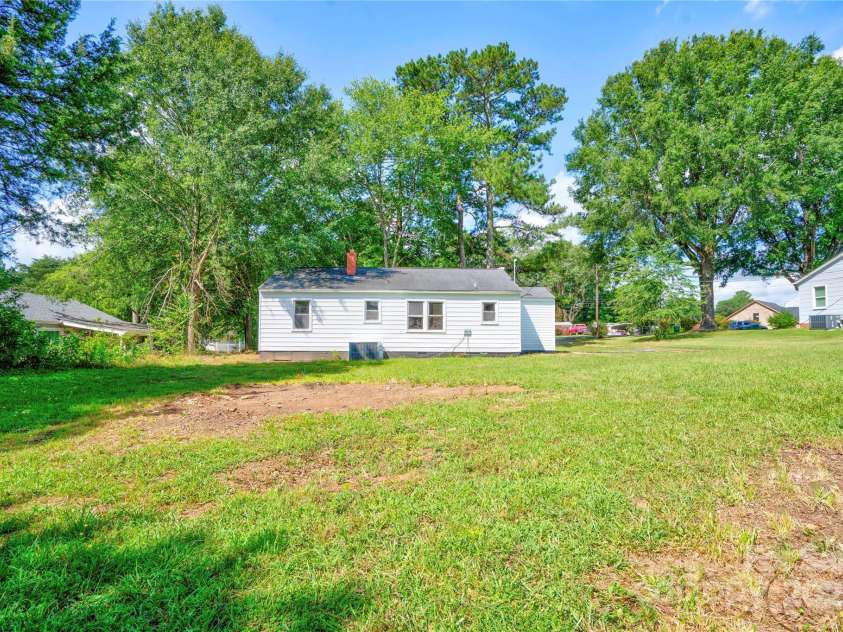 205 Crescent Drive, Bessemer City, NC 28016.  MLS# CAR4282140, YatesRealty ID 29161. 