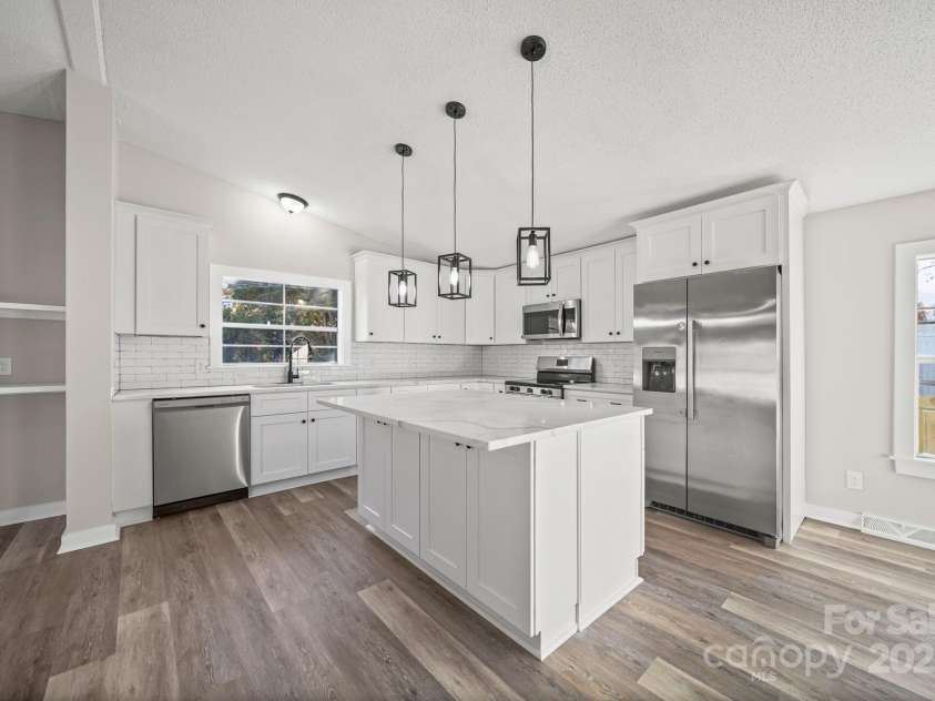 2008 Woodlawn Street, Kannapolis, NC 28083.  MLS# CAR4322621, YatesRealty ID 29162. 