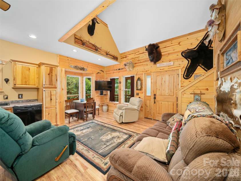 226 Orchard View Trail, Spruce Pine, NC 28777.  MLS# CAR4390125, YatesRealty ID 29162. 