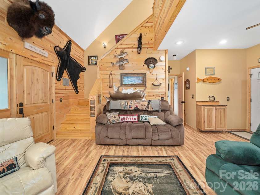 226 Orchard View Trail, Spruce Pine, NC 28777.  MLS# CAR4390125, YatesRealty ID 29162. 