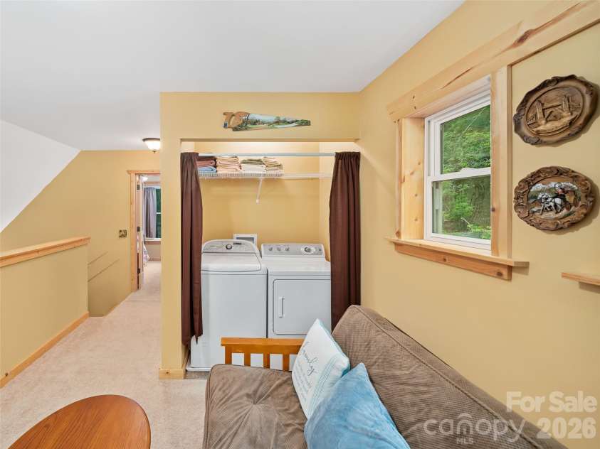 226 Orchard View Trail, Spruce Pine, NC 28777.  MLS# CAR4390125, YatesRealty ID 29162. 