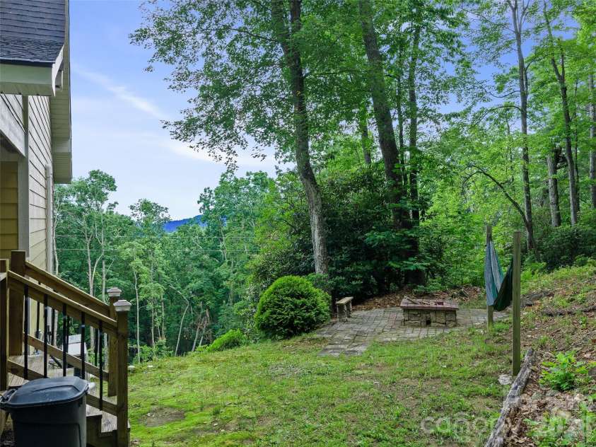 226 Orchard View Trail, Spruce Pine, NC 28777.  MLS# CAR4390125, YatesRealty ID 29162. 