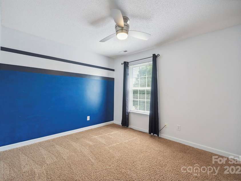 1961 9th Street Place, Hickory, NC 28602.  MLS# CAR4274490, YatesRealty ID 29163. 