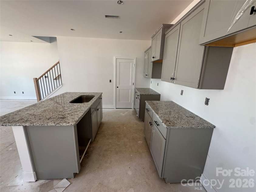 718 Longleaf Avenue, Gastonia, NC 28056.  MLS# CAR4383905, YatesRealty ID 29163. 