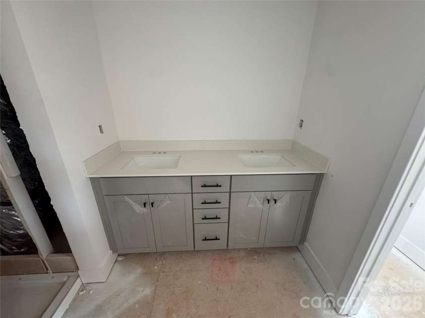 718 Longleaf Avenue, Gastonia, NC 28056.  MLS# CAR4383905, YatesRealty ID 29163. 