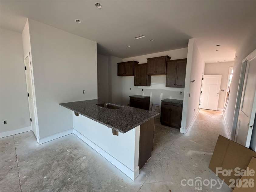 722 Longleaf Avenue, Gastonia, NC 28056.  MLS# CAR4385939, YatesRealty ID 29164. Actual kitchen