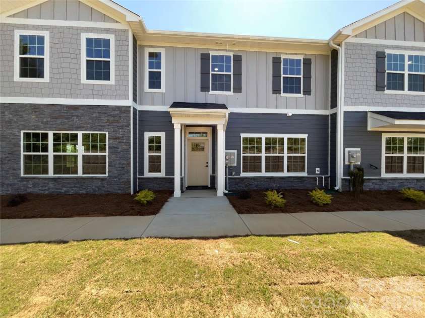 722 Longleaf Avenue, Gastonia, NC 28056.  MLS# CAR4385939, YatesRealty ID 29164. Representative photo