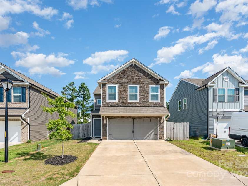 839 Foxglove Lane, York, SC 29745.  MLS# CAR4275327, YatesRealty ID 29164. 
