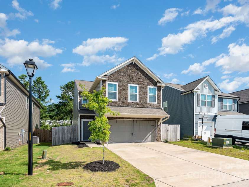 839 Foxglove Lane, York, SC 29745.  MLS# CAR4275327, YatesRealty ID 29164. 