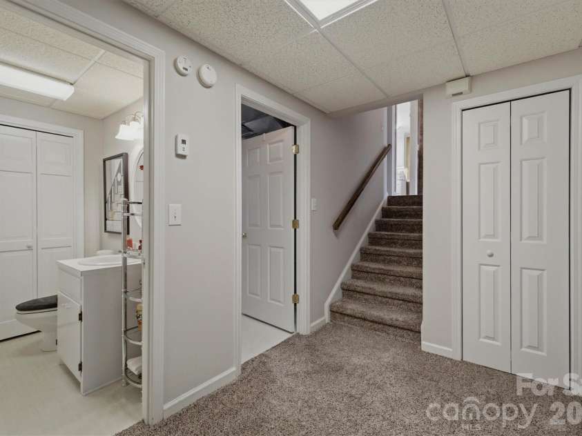 1405 Lower Creek Drive, Lenoir, NC 28645.  MLS# CAR4350056, YatesRealty ID 29165. 