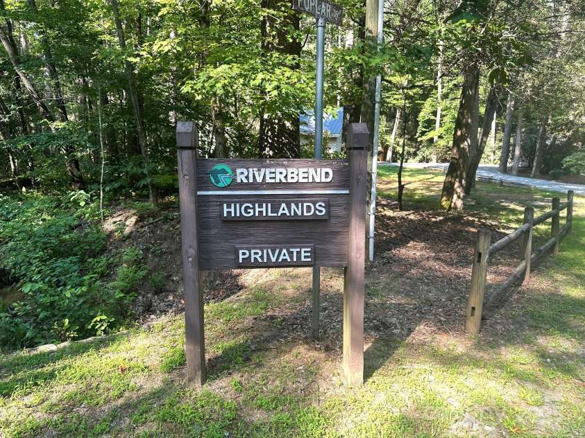 184 Poplar Drive, Lake Lure, NC 28746.  MLS# CAR4285241, YatesRealty ID 29166. 