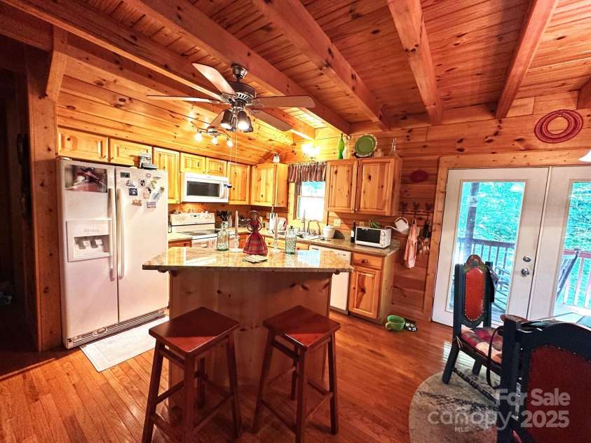184 Poplar Drive, Lake Lure, NC 28746.  MLS# CAR4285241, YatesRealty ID 29166. 