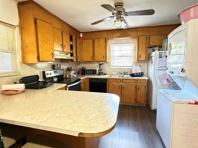 112 Academy Avenue, Concord, NC 28025.  MLS# CAR4384073, YatesRealty ID 29167. 