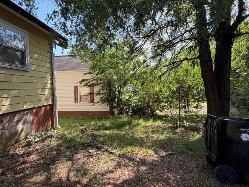 112 Academy Avenue, Concord, NC 28025.  MLS# CAR4384073, YatesRealty ID 29167. 