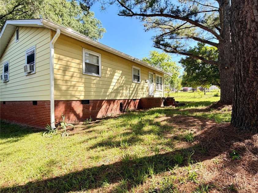 112 Academy Avenue, Concord, NC 28025.  MLS# CAR4384073, YatesRealty ID 29167. 