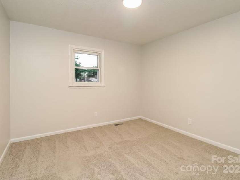 606 Iowa Avenue, Bessemer City, NC 28016.  MLS# CAR4286632, YatesRealty ID 29167. 