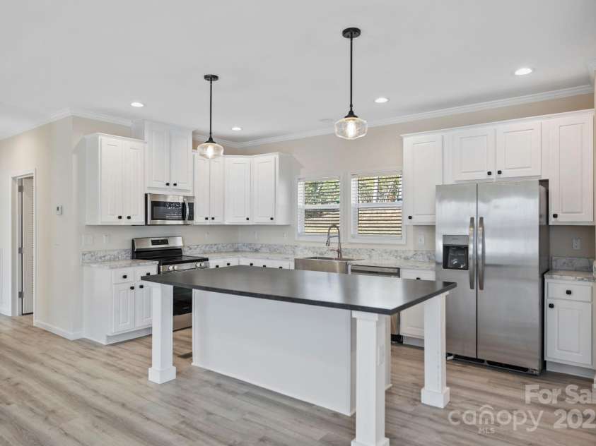 1663 Williamson Creek Road, Pisgah Forest, NC 28768.  MLS# CAR4194692, YatesRealty ID 29168. Lovely bright kitchen