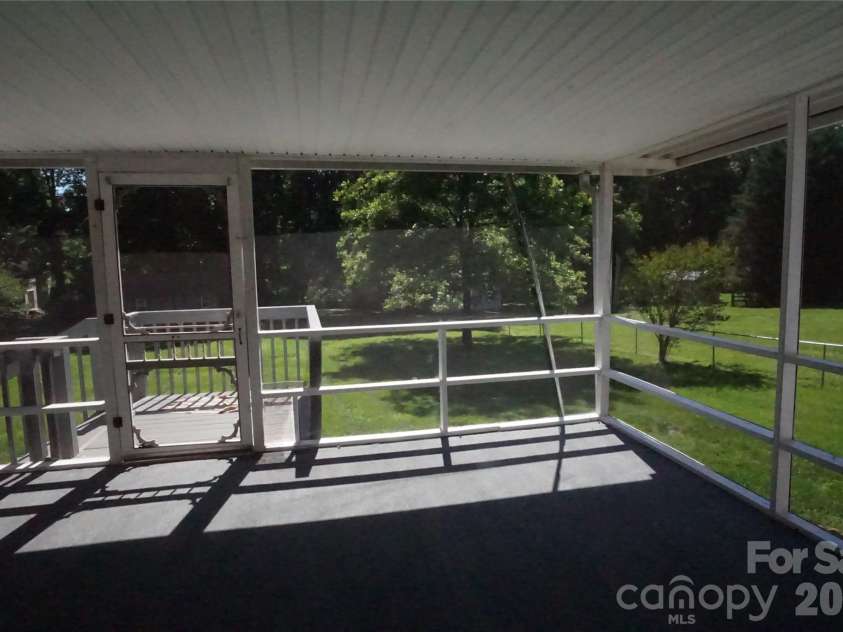 3795 River Road, Hickory, NC 28602.  MLS# CAR4389506, YatesRealty ID 29168. 