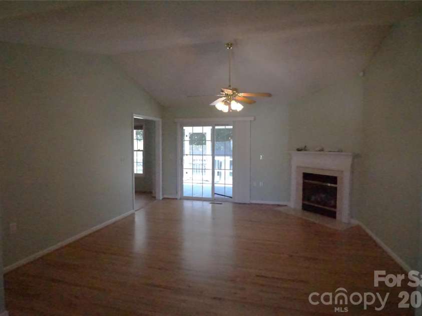 3795 River Road, Hickory, NC 28602.  MLS# CAR4389506, YatesRealty ID 29168. 
