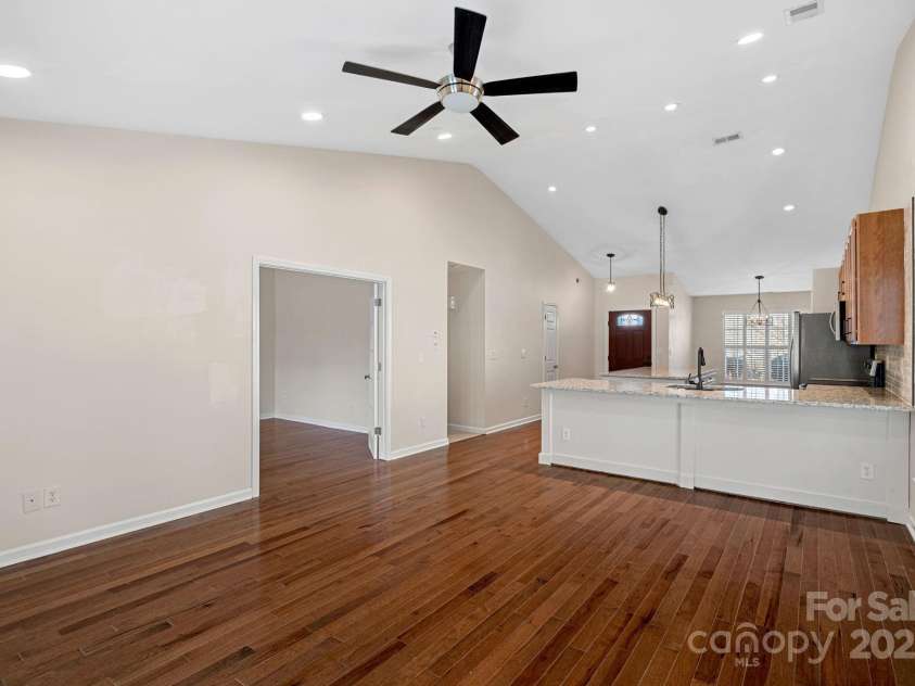109 Washburn Range Drive, Mooresville, NC 28115.  MLS# CAR4215076, YatesRealty ID 2917. 