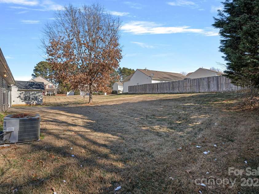 109 Washburn Range Drive, Mooresville, NC 28115.  MLS# CAR4215076, YatesRealty ID 2917. 