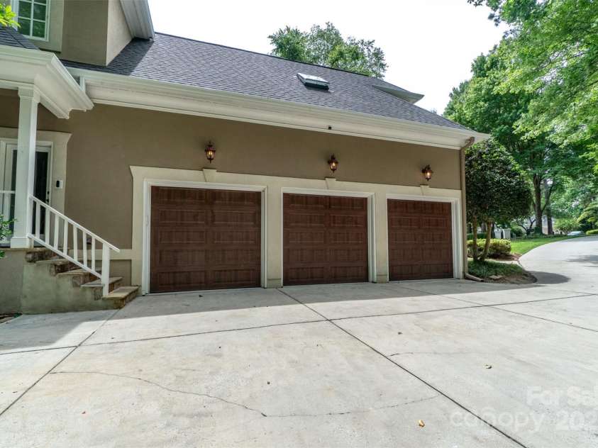 19002 Meta Road, Cornelius, NC 28031.  MLS# CAR4278049, YatesRealty ID 2917. 