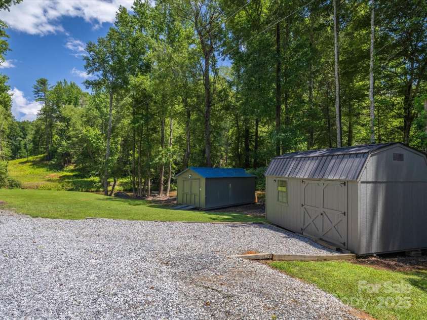 7376 NC 181 Highway, Morganton, NC 28655.  MLS# CAR4279078, YatesRealty ID 29170. 