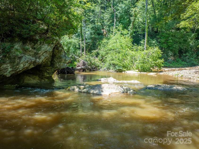 7376 NC 181 Highway, Morganton, NC 28655.  MLS# CAR4279078, YatesRealty ID 29170. 