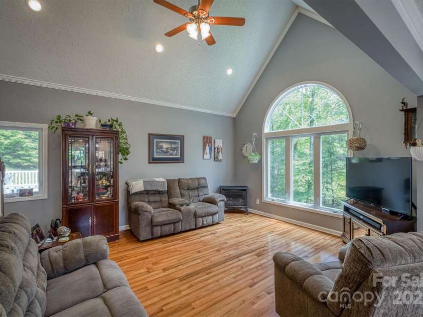 7376 NC 181 Highway, Morganton, NC 28655.  MLS# CAR4332770, YatesRealty ID 29170. 