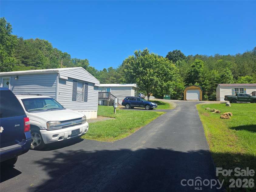 8 Mountain View Road, Weaverville, NC 28787.  MLS# CAR4390220, YatesRealty ID 29170. 