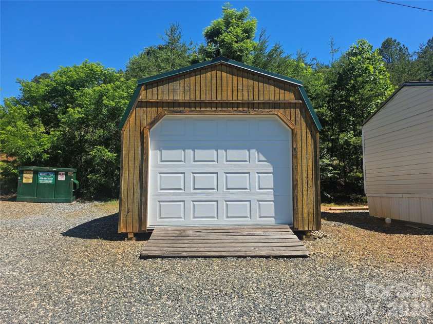 8 Mountain View Road, Weaverville, NC 28787.  MLS# CAR4390220, YatesRealty ID 29170. 