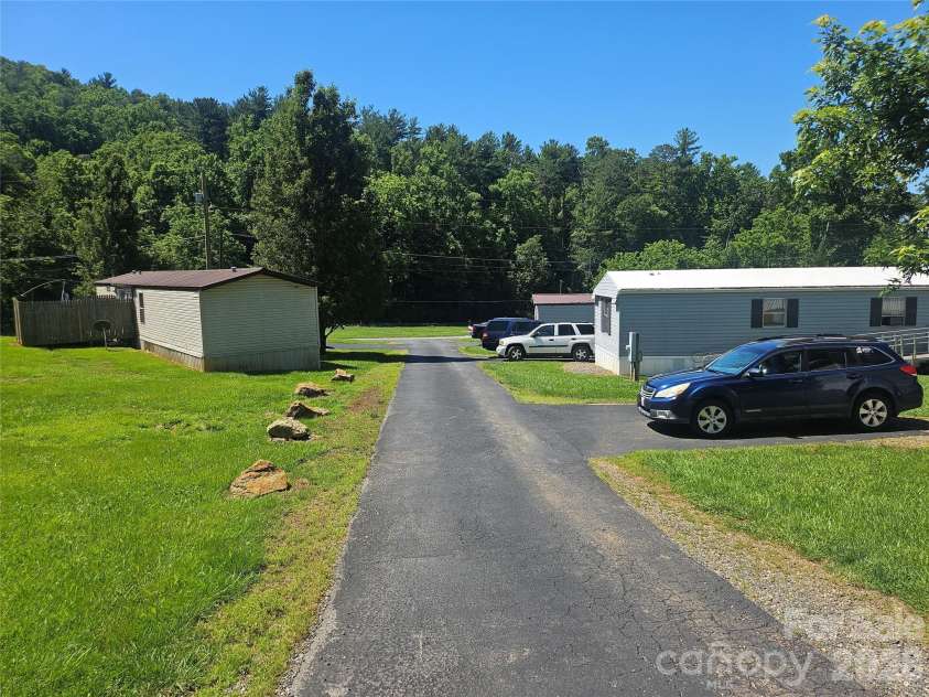 8 Mountain View Road, Weaverville, NC 28787.  MLS# CAR4390220, YatesRealty ID 29170. 