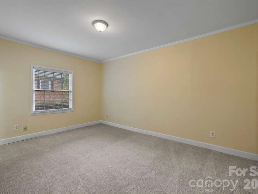 5925 Quail Hollow Road, Charlotte, NC 28210.  MLS# CAR4387065, YatesRealty ID 29171. 