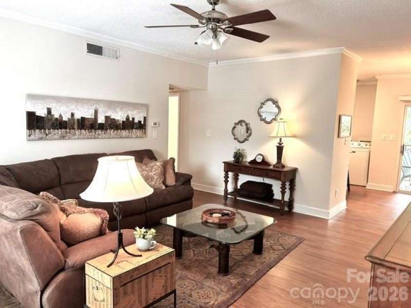 5925 Quail Hollow Road, Charlotte, NC 28210.  MLS# CAR4412805, YatesRealty ID 29171. 