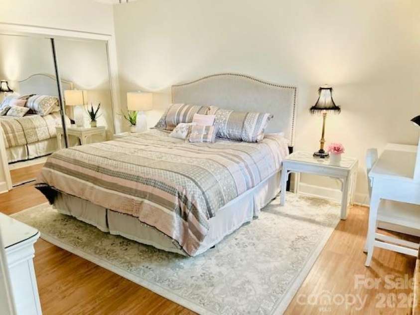 5925 Quail Hollow Road, Charlotte, NC 28210.  MLS# CAR4412805, YatesRealty ID 29171. 