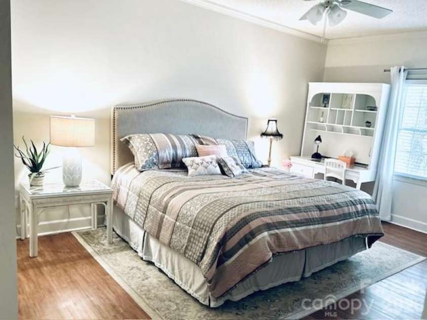 5925 Quail Hollow Road, Charlotte, NC 28210.  MLS# CAR4412805, YatesRealty ID 29171. 