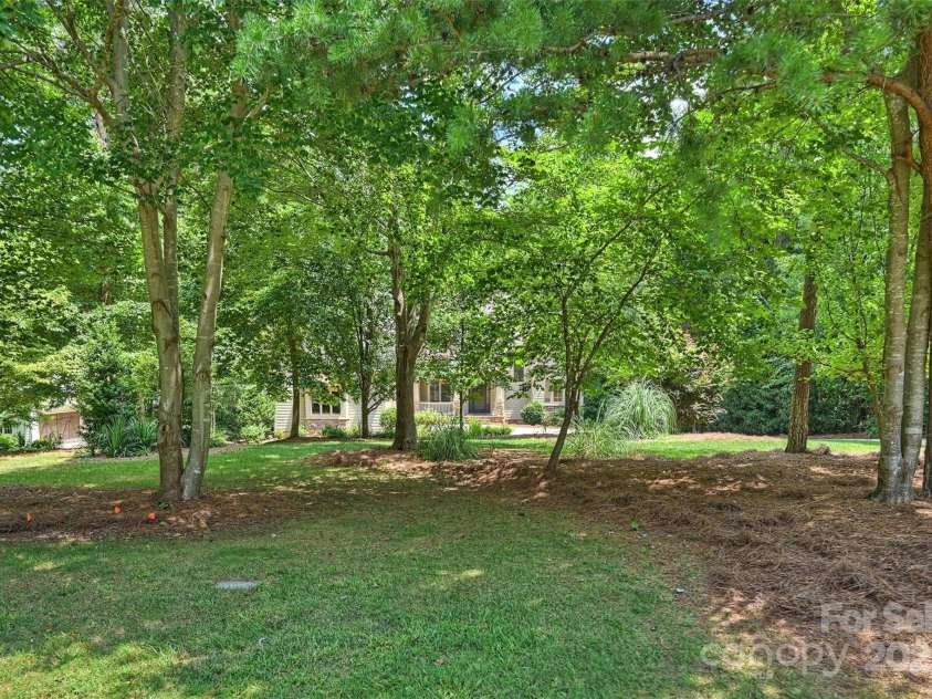 139 Callicutt Trail, Mooresville, NC 28117.  MLS# CAR4281844, YatesRealty ID 29172. Front Yard