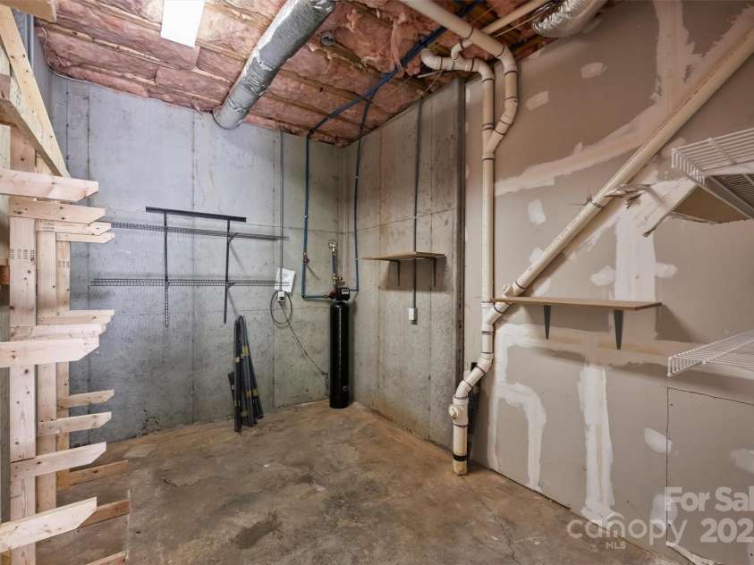 139 Callicutt Trail, Mooresville, NC 28117.  MLS# CAR4281844, YatesRealty ID 29172. Workshop Accessed by Exterior Door