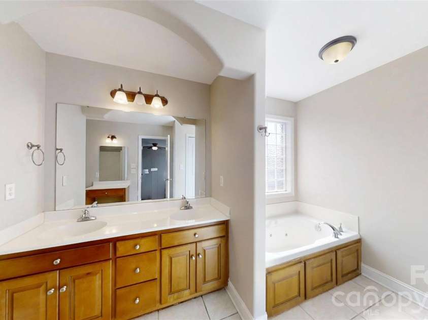 4240 Hunter Rhyne Road, Lincolnton, NC 28092.  MLS# CAR4387521, YatesRealty ID 29172. 