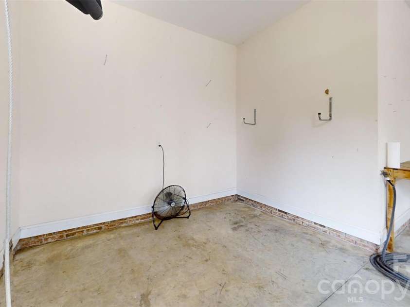 4240 Hunter Rhyne Road, Lincolnton, NC 28092.  MLS# CAR4387521, YatesRealty ID 29172. 