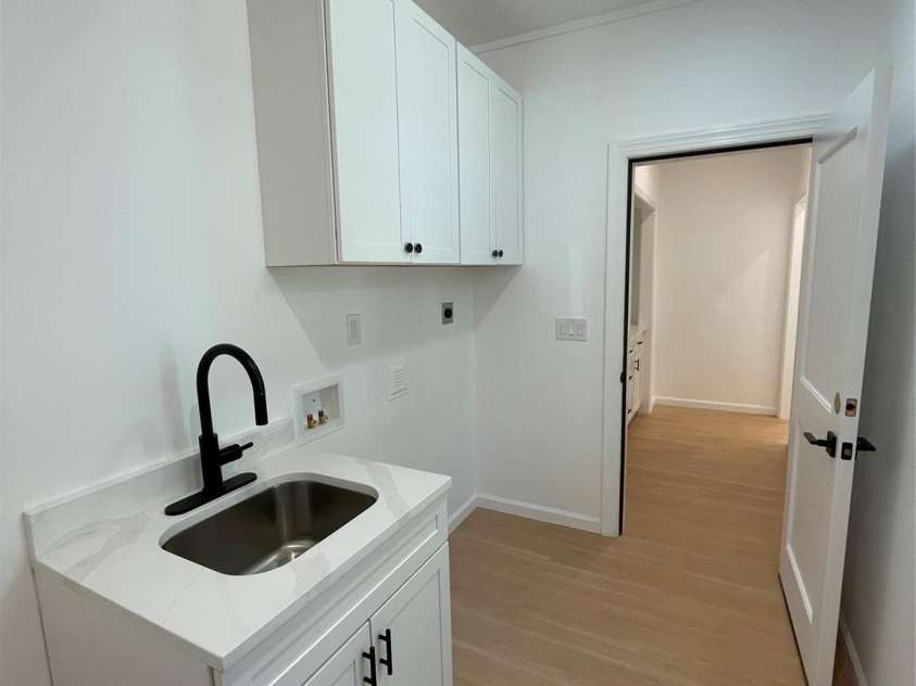 654 Hollybrook Drive, Flat Rock, NC 28731.  MLS# CAR4167426, YatesRealty ID 29173. 