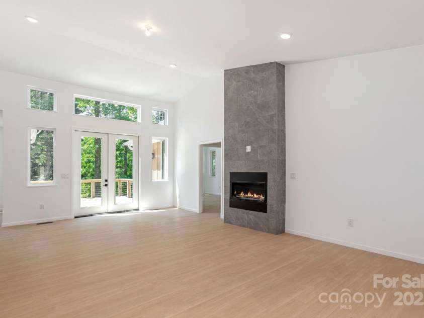 654 Hollybrook Drive, Flat Rock, NC 28731.  MLS# CAR4167426, YatesRealty ID 29173. 