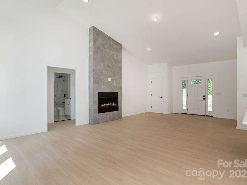 654 Hollybrook Drive, Flat Rock, NC 28731.  MLS# CAR4167426, YatesRealty ID 29173. 