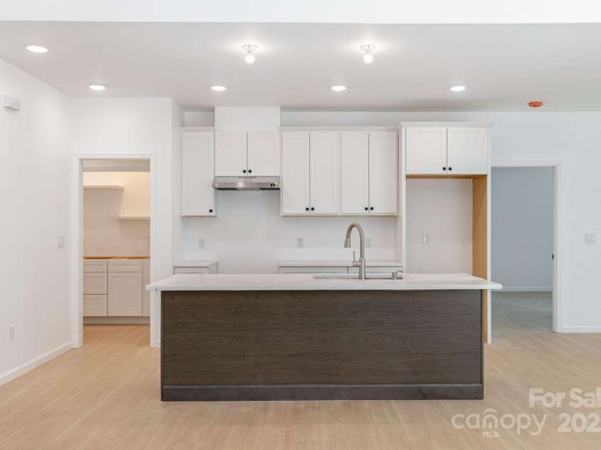 654 Hollybrook Drive, Flat Rock, NC 28731.  MLS# CAR4167426, YatesRealty ID 29173. 