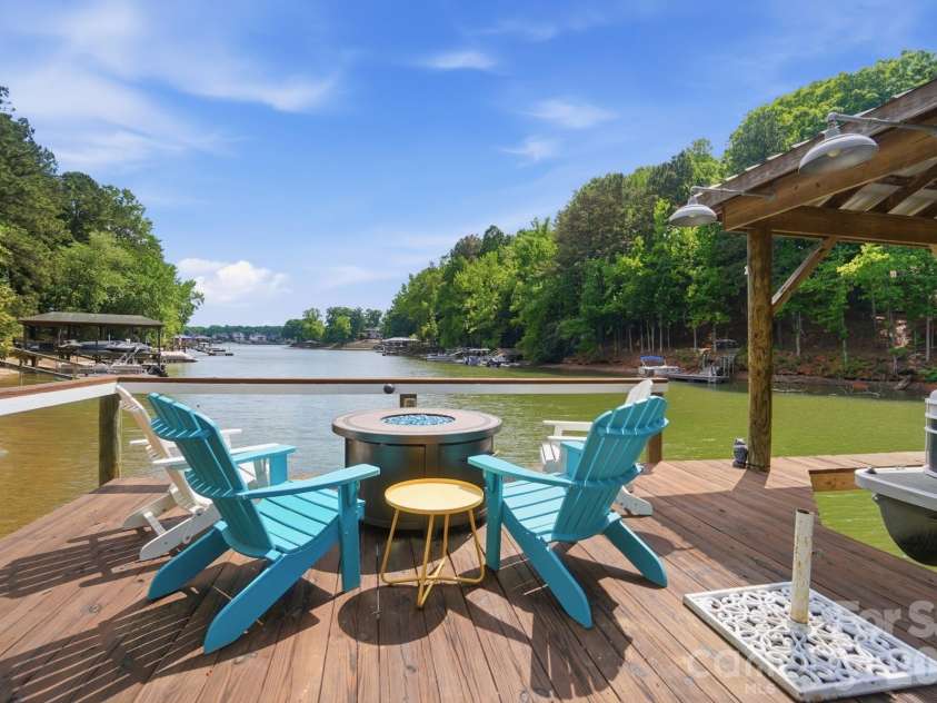 2113 Bon Villa Way, Tega Cay, SC 29708.  MLS# CAR4378887, YatesRealty ID 29174. 