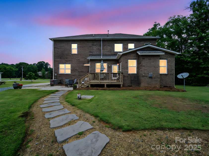 9450 Surface Hill Road, Mint Hill, NC 28227.  MLS# CAR4272661, YatesRealty ID 29174. 