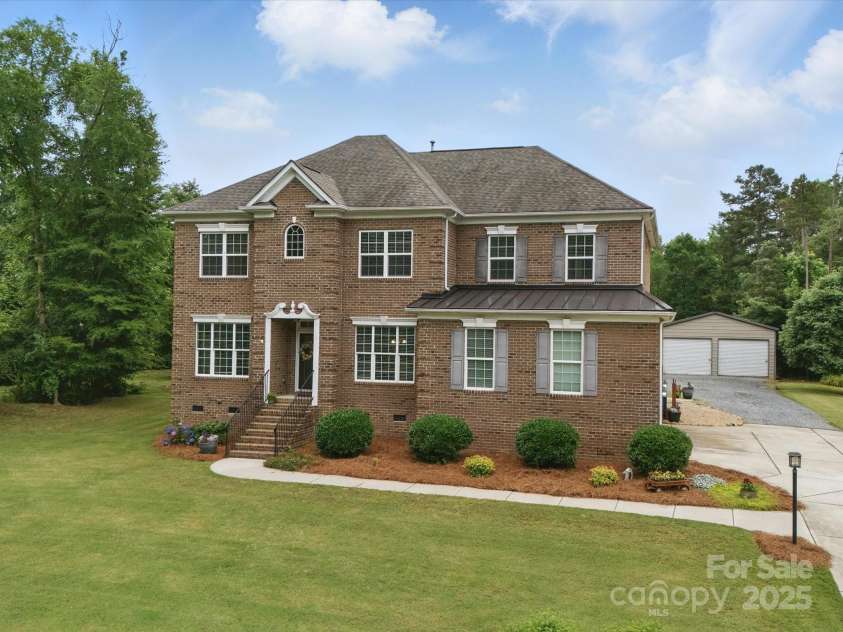 9450 Surface Hill Road, Mint Hill, NC 28227.  MLS# CAR4272661, YatesRealty ID 29174. 