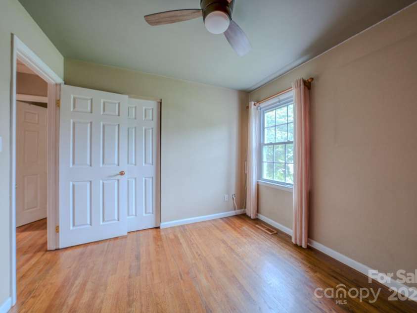 110 Bent Creek Ranch Road, Asheville, NC 28806.  MLS# CAR4256166, YatesRealty ID 29175. 