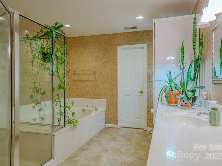 110 Bent Creek Ranch Road, Asheville, NC 28806.  MLS# CAR4256166, YatesRealty ID 29175. 