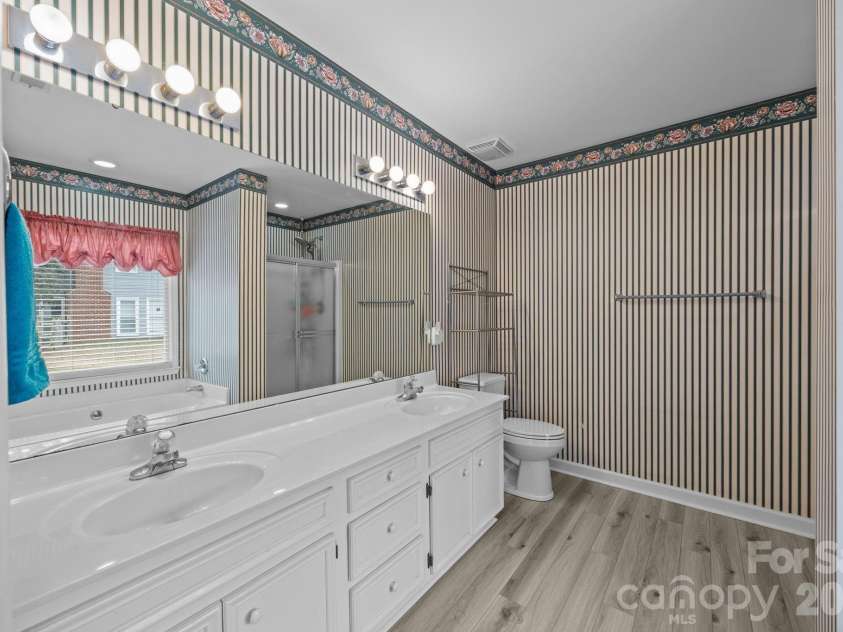 1451 Pine Needle Lane, Mooresville, NC 28115.  MLS# CAR4335723, YatesRealty ID 29175. 